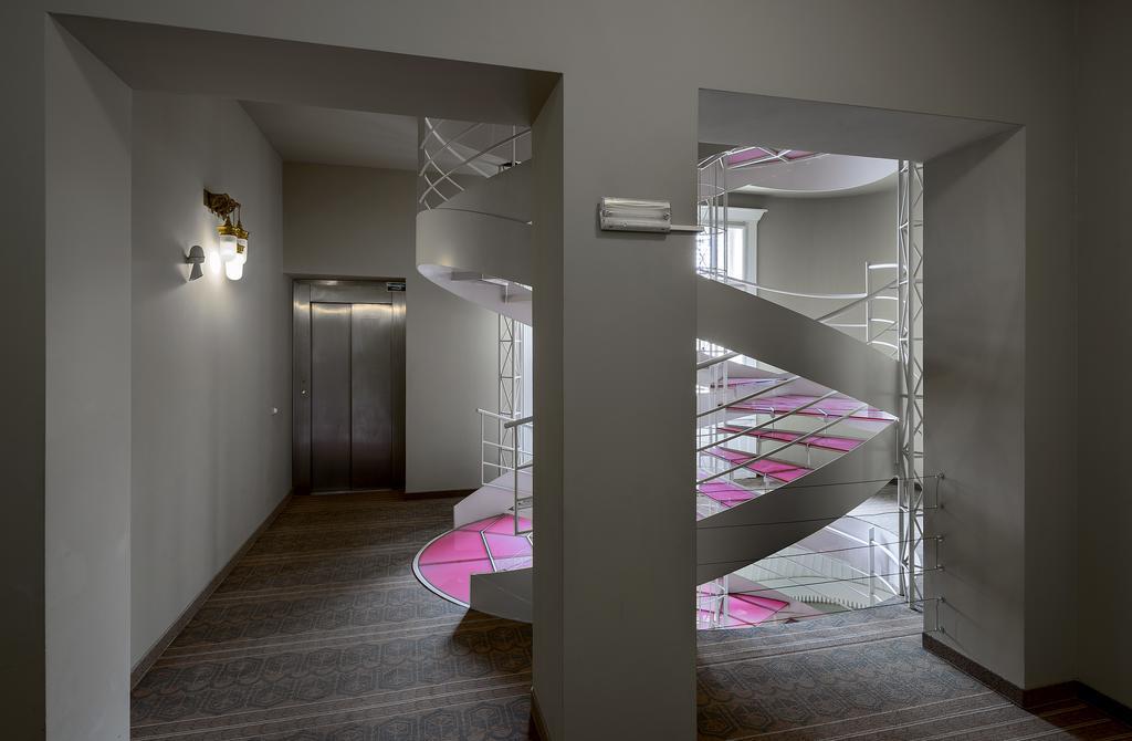 Hotel Okresni Dum Hradec Králové Dış mekan fotoğraf