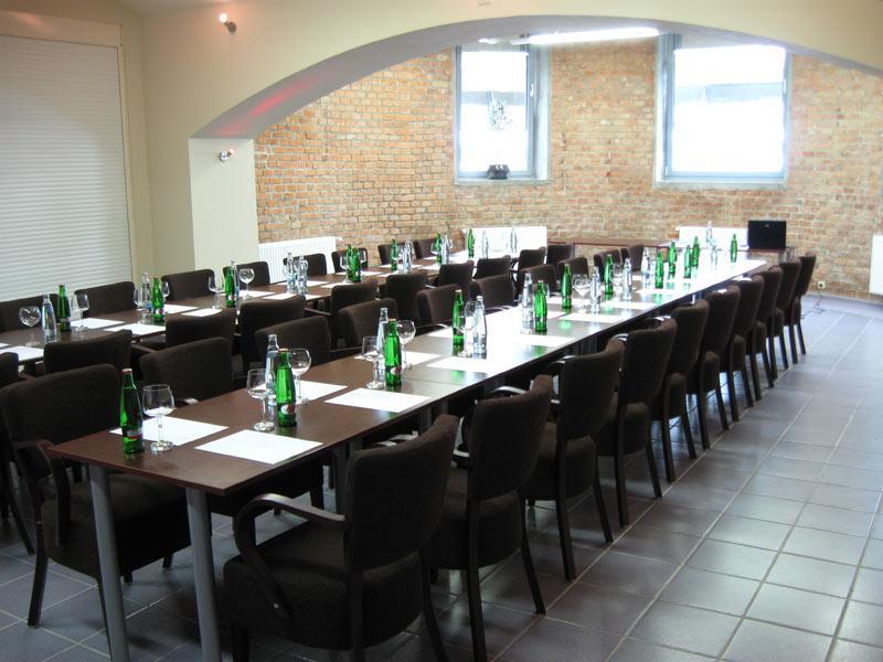 Hotel Okresni Dum Hradec Králové Dış mekan fotoğraf