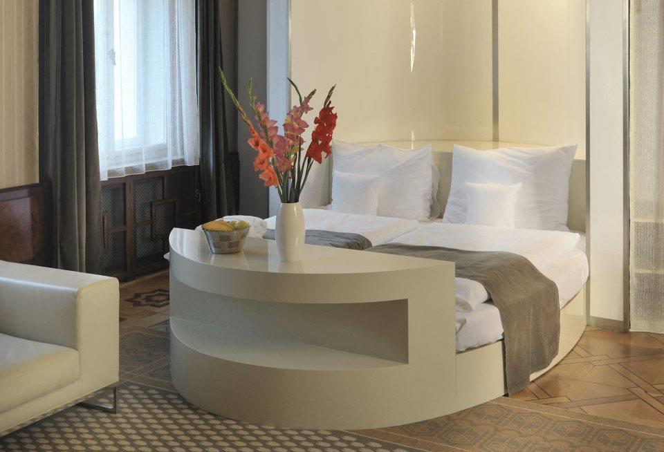Hotel Okresni Dum Hradec Králové Oda fotoğraf